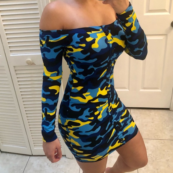 Dresses & Skirts - 🆕 Camo Bodycon
